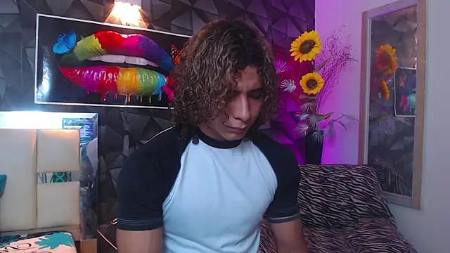 Snapshot of Demitryo chatting on 03/09/25, 02:29 Demitryo online show from 03/09/25, 02:29