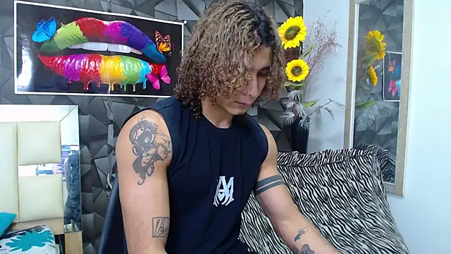 Snapshot of Demitryo chatting on 03/13/25, 03:11 Demitryo online show from 03/13/25, 03:11