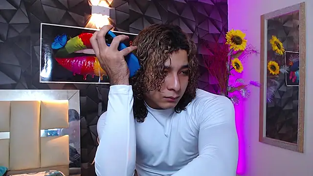 Snapshot of Demitryo chatting on 03/15/25, 03:51 Demitryo online show from 03/15/25, 03:51