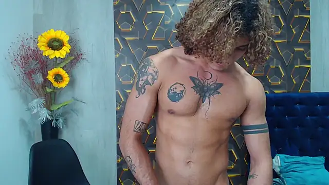 Snapshot of Demitryo chatting on 03/19/25, 05:41 Demitryo online show from 03/19/25, 05:41