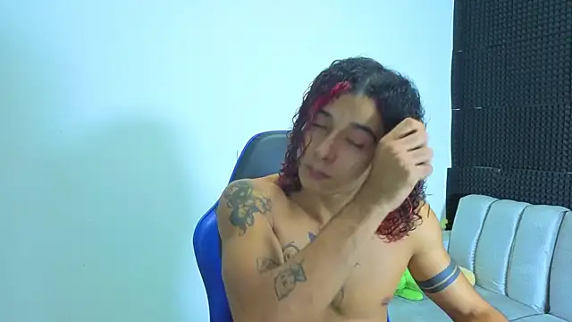 Snapshot of Demitryo chatting on 09/14/25, 03:27 Demitryo online show from 09/14/25, 03:27