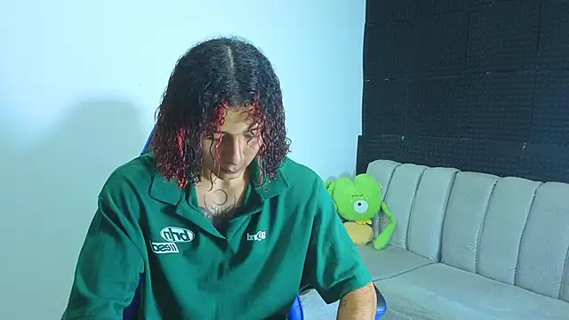 Snapshot of Demitryo chatting on 09/18/25, 03:30 Demitryo online show from 09/18/25, 03:30