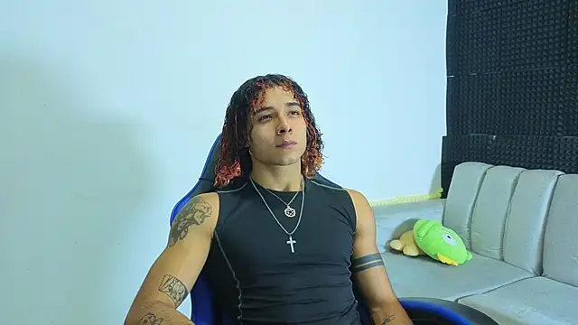 Snapshot of Demitryo chatting on 09/22/25, 03:30 Demitryo online show from 09/22/25, 03:30