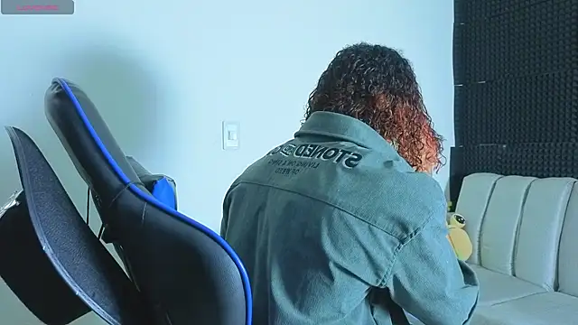 Snapshot of Demitryo chatting on 09/24/25, 03:54 Demitryo online show from 09/24/25, 03:54