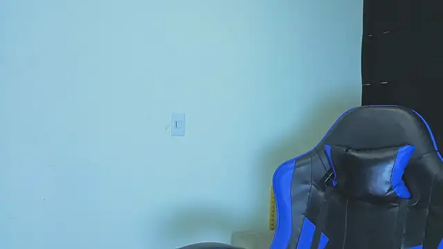 Snapshot of Demitryo chatting on 09/27/25, 11:54 Demitryo online show from 09/27/25, 11:54