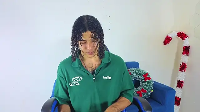 Snapshot of Demitryo chatting on 11/20/25, 03:56 Demitryo online show from 11/20/25, 03:56