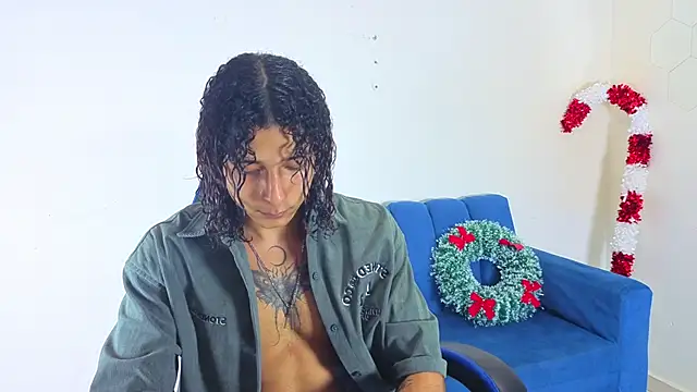 Snapshot of Demitryo chatting on 11/22/25, 05:17 Demitryo online show from 11/22/25, 05:17