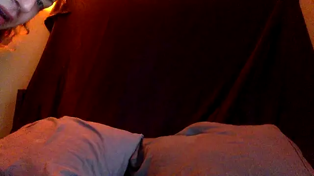 Snapshot of twinkscorpio chatting on 06/18/26, 05:28 twinkscorpio online show from 06/18/26, 05:28
