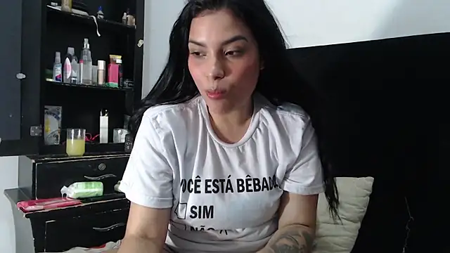 lolaa staars online show from 12/22/24, 09:42