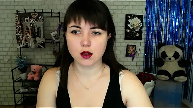 Darina M  online show from 02/06/25, 05:46