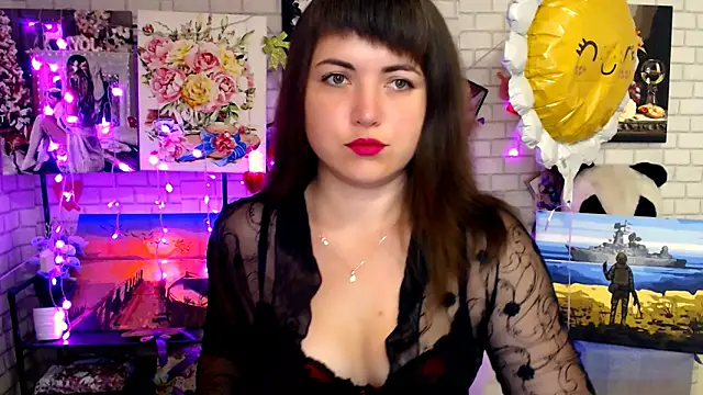 Darina M  online show from 09/13/25, 04:23