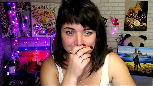 Darina M  online show from 10/12/25, 03:55