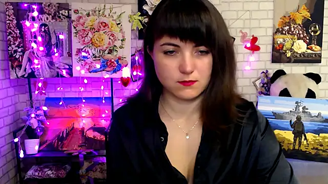 Darina M  online show from 10/23/25, 04:34