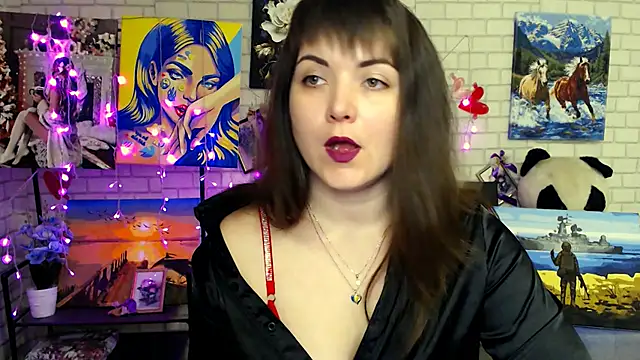 Darina M  online show from 02/14/26, 06:43