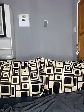 Snapshot of DarkBerry87 chatting on 02/19/25, 02:44 DarkBerry87 online show from 02/19/25, 02:44