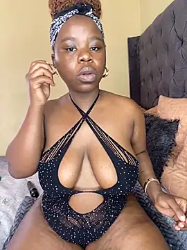 Snapshot of DarkBerry87 chatting on 10/11/25, 10:03 DarkBerry87 online show from 10/11/25, 10:03