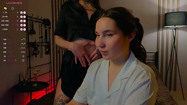 Snapshot of domDani_subMay chatting on 03/02/25, 12:43 domDani subMay online show from 03/02/25, 12:43