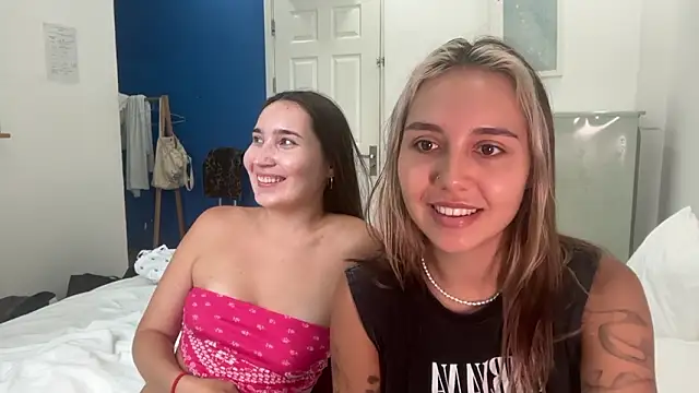 Snapshot of domDani_subMay chatting on 03/15/26, 10:21 domDani subMay online show from 03/15/26, 10:21