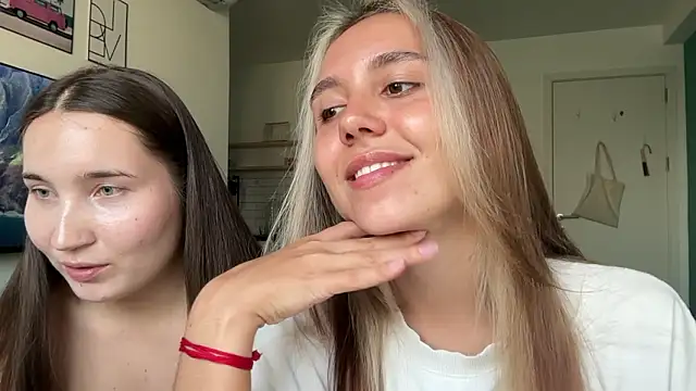 Snapshot of domDani_subMay chatting on 03/22/26, 10:18 domDani subMay online show from 03/22/26, 10:18