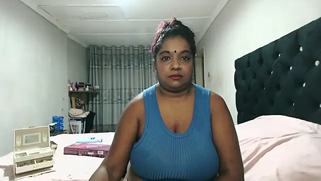 Indianmayaxoxo online show from 09/15/25, 05:13