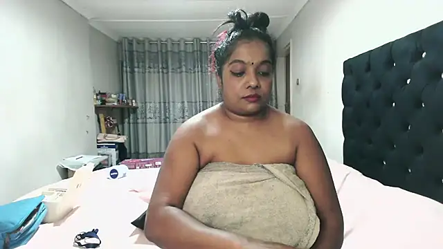 Indianmayaxoxo online show from 11/08/25, 03:23
