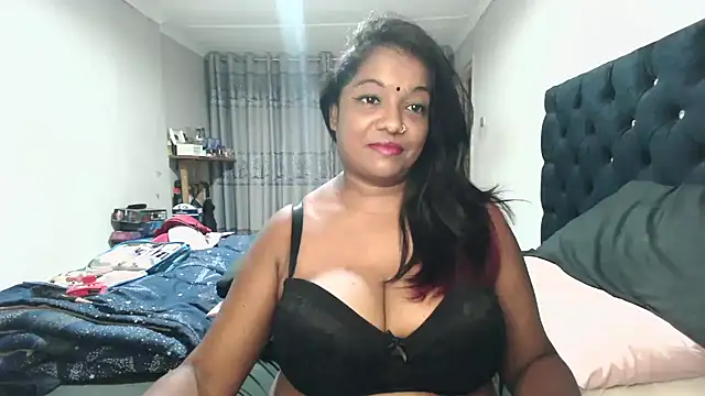 Indianmayaxoxo online show from 02/11/26, 06:02