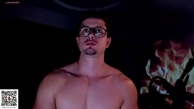 Snapshot of ADAM_BOUTON_ chatting on 04/20/26, 01:30 ADAM BOUTON online show from 04/20/26, 01:30