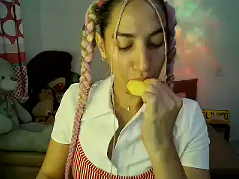 Snapshot of mandy_berrys chatting on 02/27/25, 07:55 mandy berrys online show from 02/27/25, 07:55