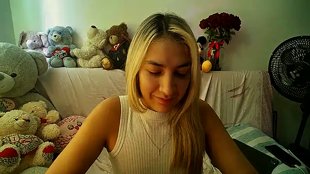 Snapshot of mandy_berrys chatting on 09/15/25, 05:46 mandy berrys online show from 09/15/25, 05:46