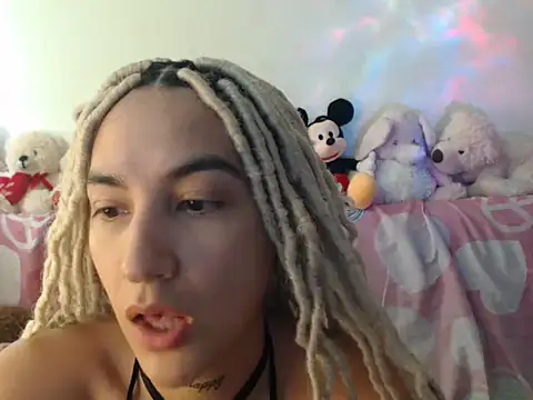 Snapshot of mandy_berrys chatting on 10/04/25, 08:51 mandy berrys online show from 10/04/25, 08:51