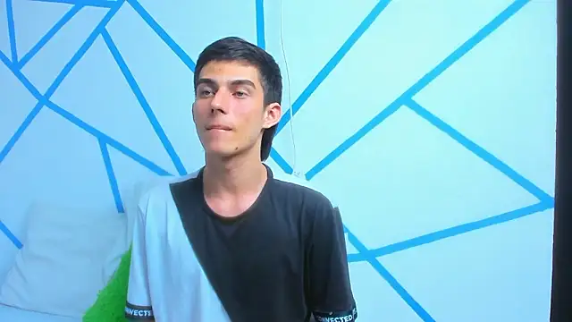 Snapshot of liam_scott77 chatting on 12/05/24, 11:07 liam scott77 online show from 12/05/24, 11:07