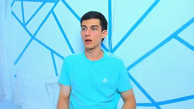 Snapshot of liam_scott77 chatting on 02/08/25, 02:05 liam scott77 online show from 02/08/25, 02:05