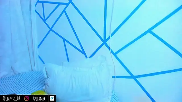 Snapshot of liam_scott77 chatting on 09/25/25, 10:13 liam scott77 online show from 09/25/25, 10:13