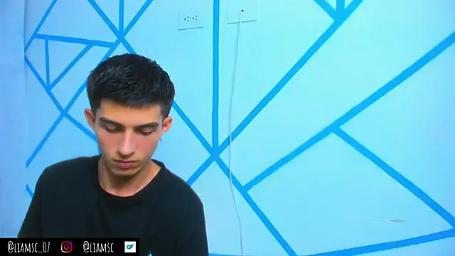 Snapshot of liam_scott77 chatting on 10/04/25, 11:36 liam scott77 online show from 10/04/25, 11:36