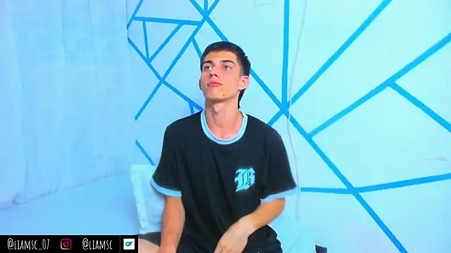 Snapshot of liam_scott77 chatting on 10/06/25, 09:56 liam scott77 online show from 10/06/25, 09:56