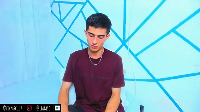 Snapshot of liam_scott77 chatting on 10/08/25, 07:55 liam scott77 online show from 10/08/25, 07:55