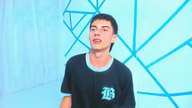 Snapshot of liam_scott77 chatting on 11/03/25, 08:32 liam scott77 online show from 11/03/25, 08:32