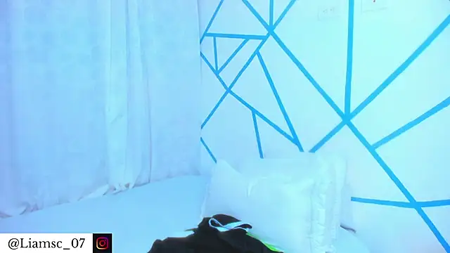 Snapshot of liam_scott77 chatting on 12/02/25, 11:11 liam scott77 online show from 12/02/25, 11:11