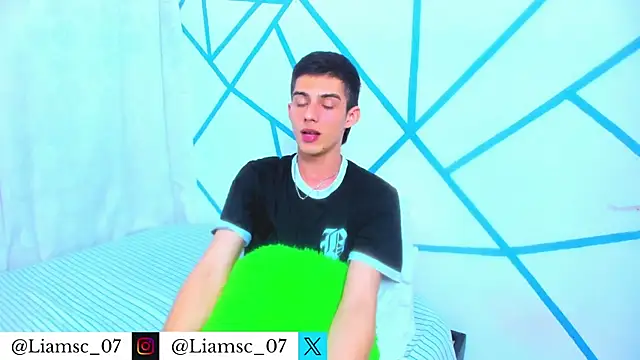 Snapshot of liam_scott77 chatting on 01/08/26, 04:26 liam scott77 online show from 01/08/26, 04:26