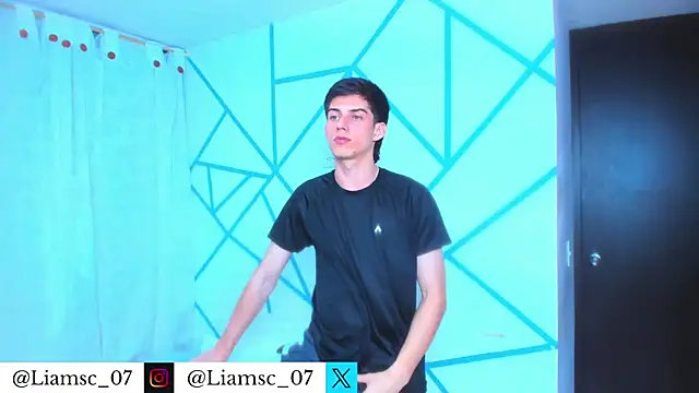 Snapshot of liam_scott77 chatting on 02/27/26, 10:21 liam scott77 online show from 02/27/26, 10:21