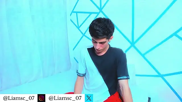 Snapshot of liam_scott77 chatting on 03/26/26, 02:39 liam scott77 online show from 03/26/26, 02:39