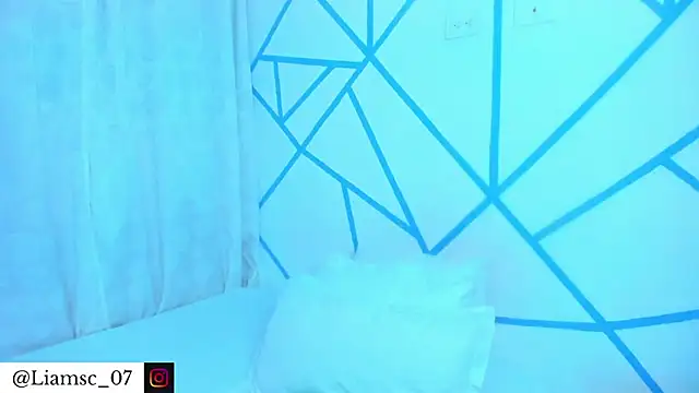 Snapshot of liam_scott77 chatting on 04/10/26, 10:14 liam scott77 online show from 04/10/26, 10:14