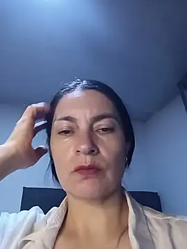 Snapshot of renata_hot1 chatting on 07/12/26, 01:29 renata hot1 online show from 07/12/26, 01:29
