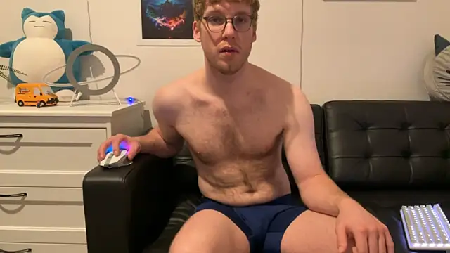 BlueEyedTallGuy94 online show from 12/09/24, 11:45