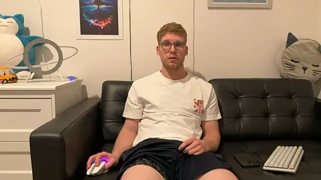 BlueEyedTallGuy94 online show from 12/17/24, 04:56