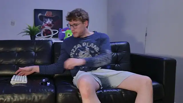 BlueEyedTallGuy94 online show from 10/18/25, 01:08