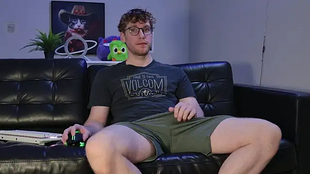 BlueEyedTallGuy94 online show from 10/28/25, 01:09