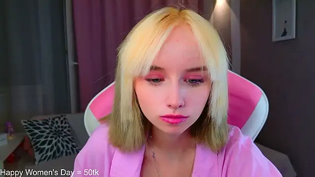 Snapshot of b4by_LoL1 chatting on 03/08/26, 03:16 b4by LoL1 online show from 03/08/26, 03:16