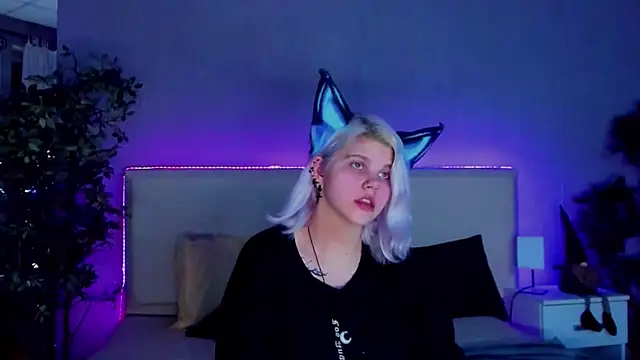 JoannLowe online show from 12/20/24, 08:55