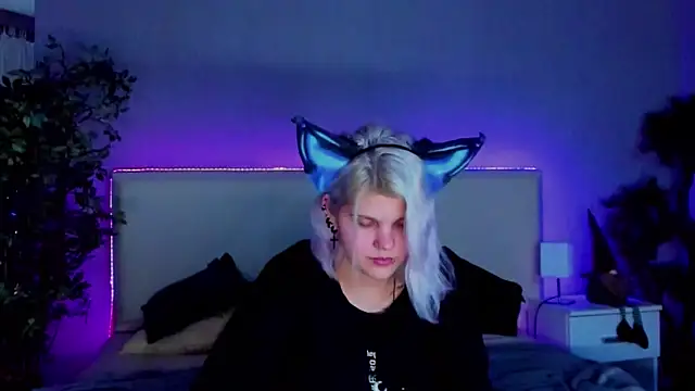 JoannLowe online show from 12/21/24, 08:00